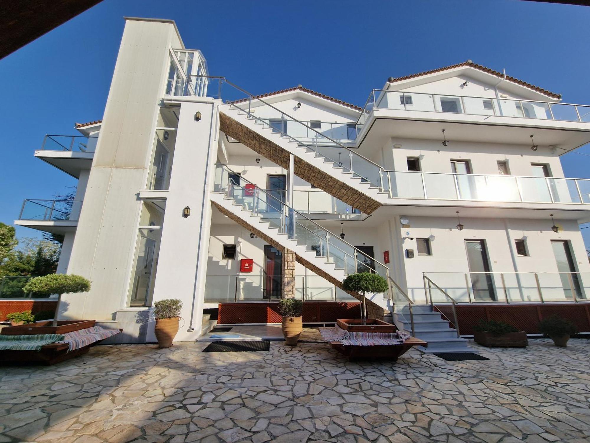 Pettas Apartments Zakynthos Town Exterior photo